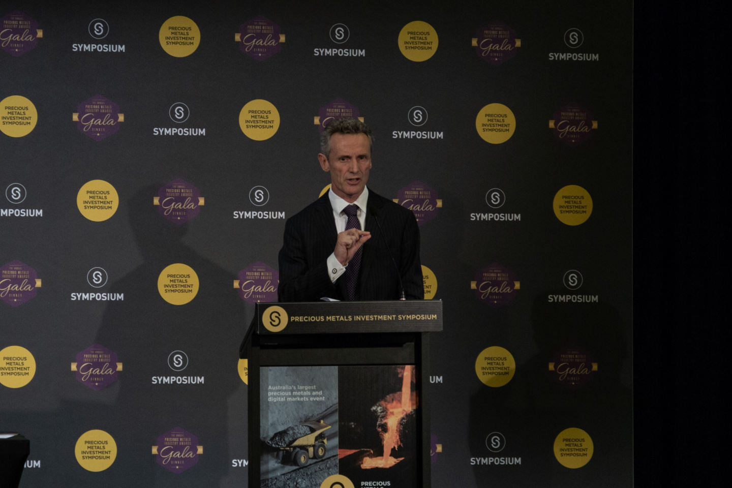 Twigger goes for gold with $350m blockchain bid