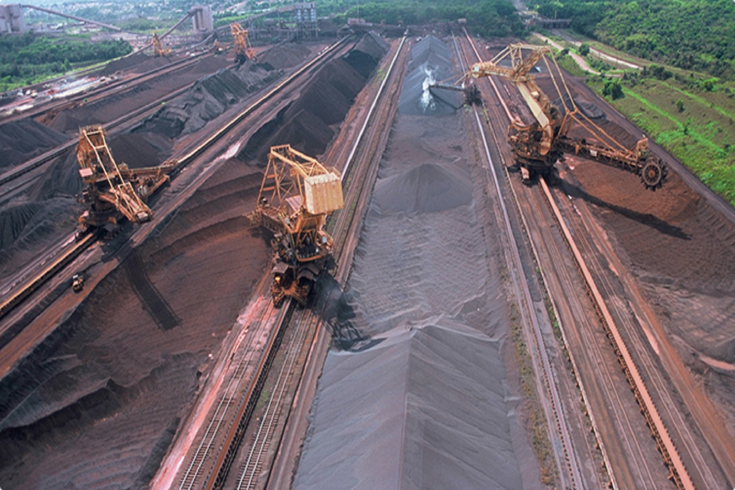 Vale warns another Brazil dam at risk