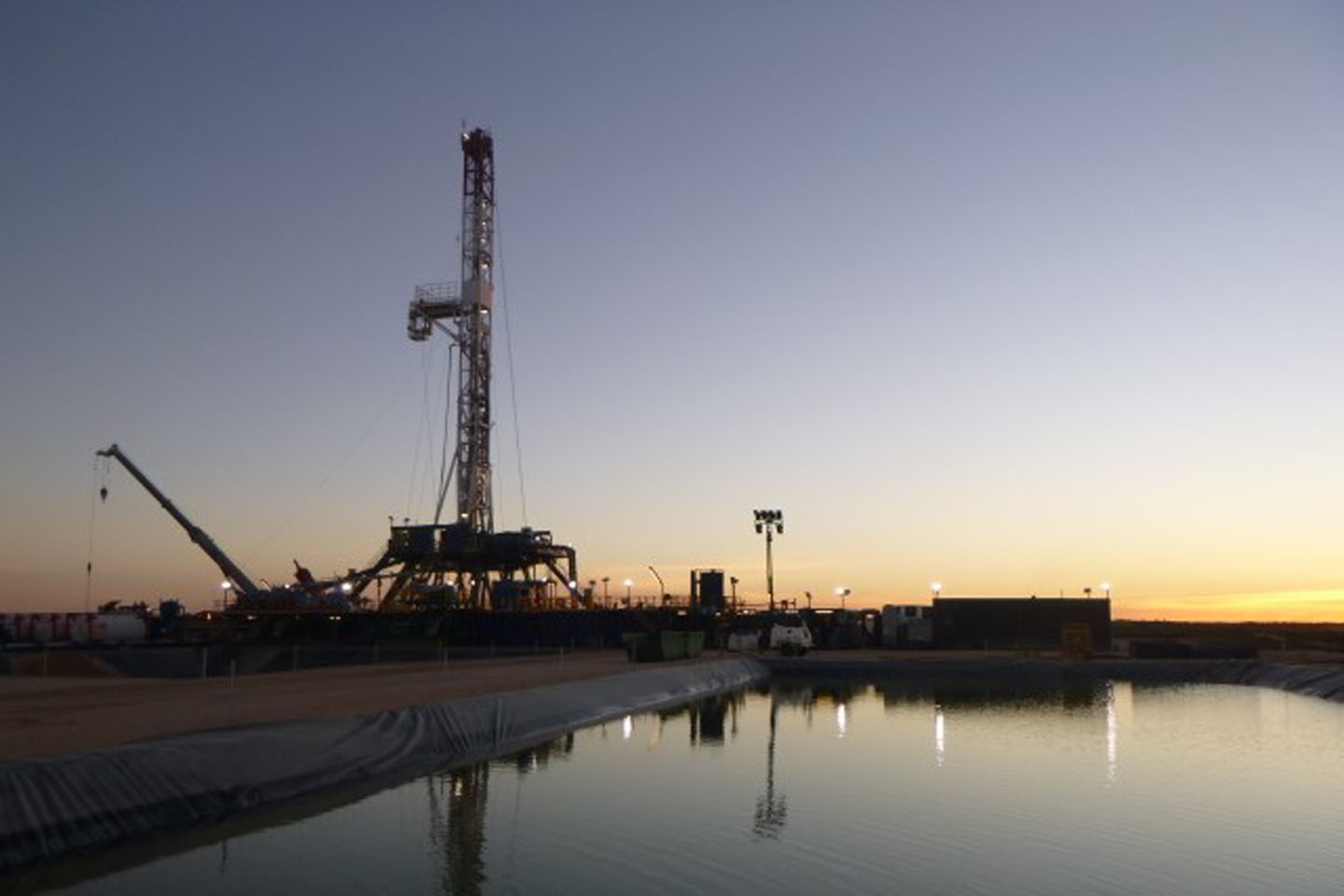 Strike kicks off Perth Basin oil and gas well