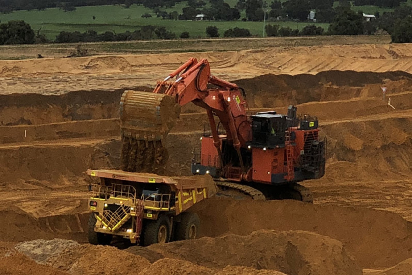 Image spoilt for choice as off-takers line up for mineral sands