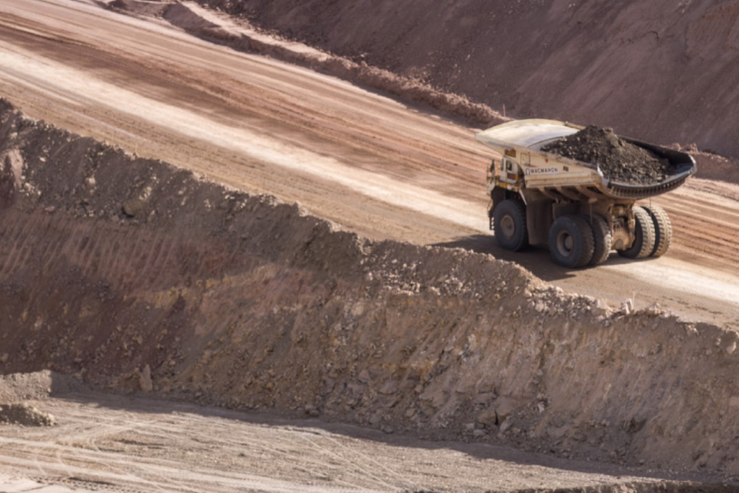 Macmahon wins $700m contract