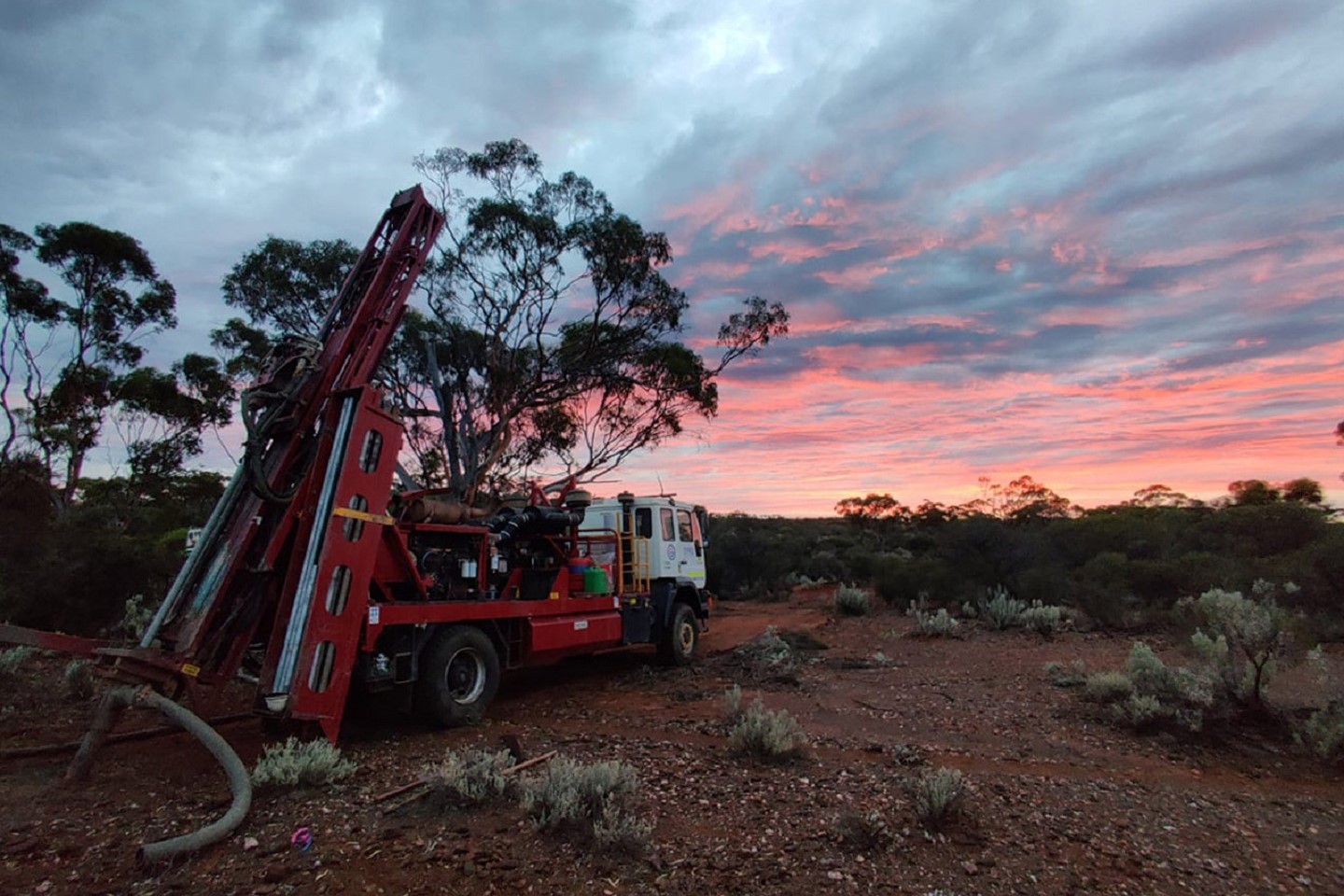 Victory cranks up rig in Kalgoorlie gold-copper hunt