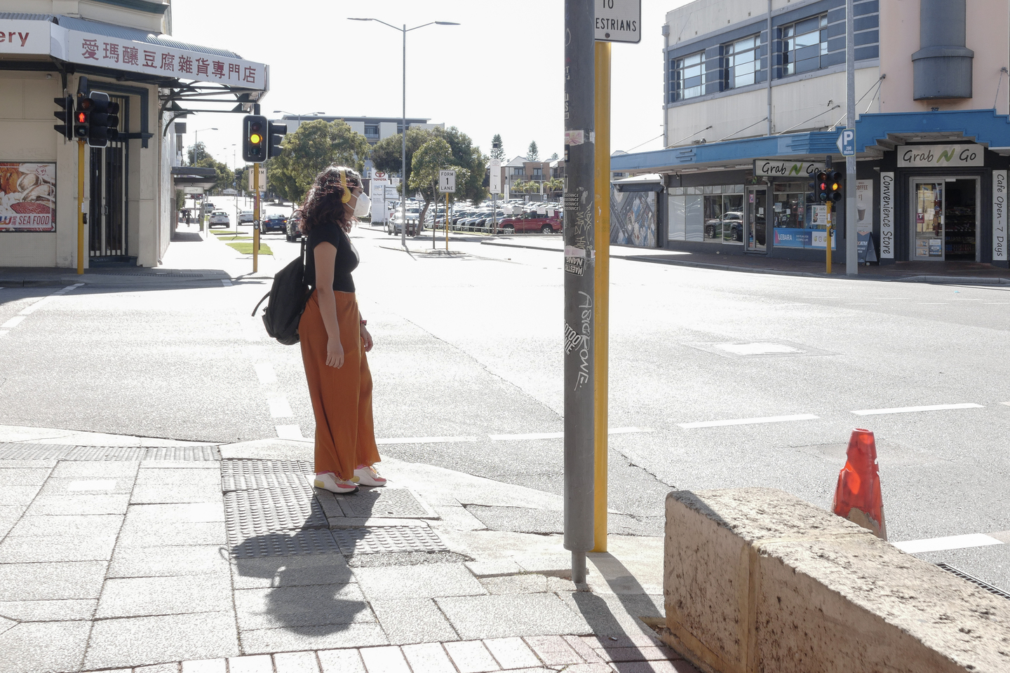 WA records thirteen new local COVID cases as clusters grow