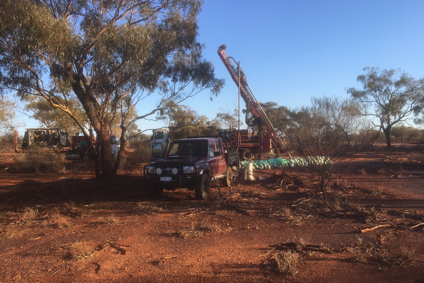 Surefire extends gold footprint with promising assays