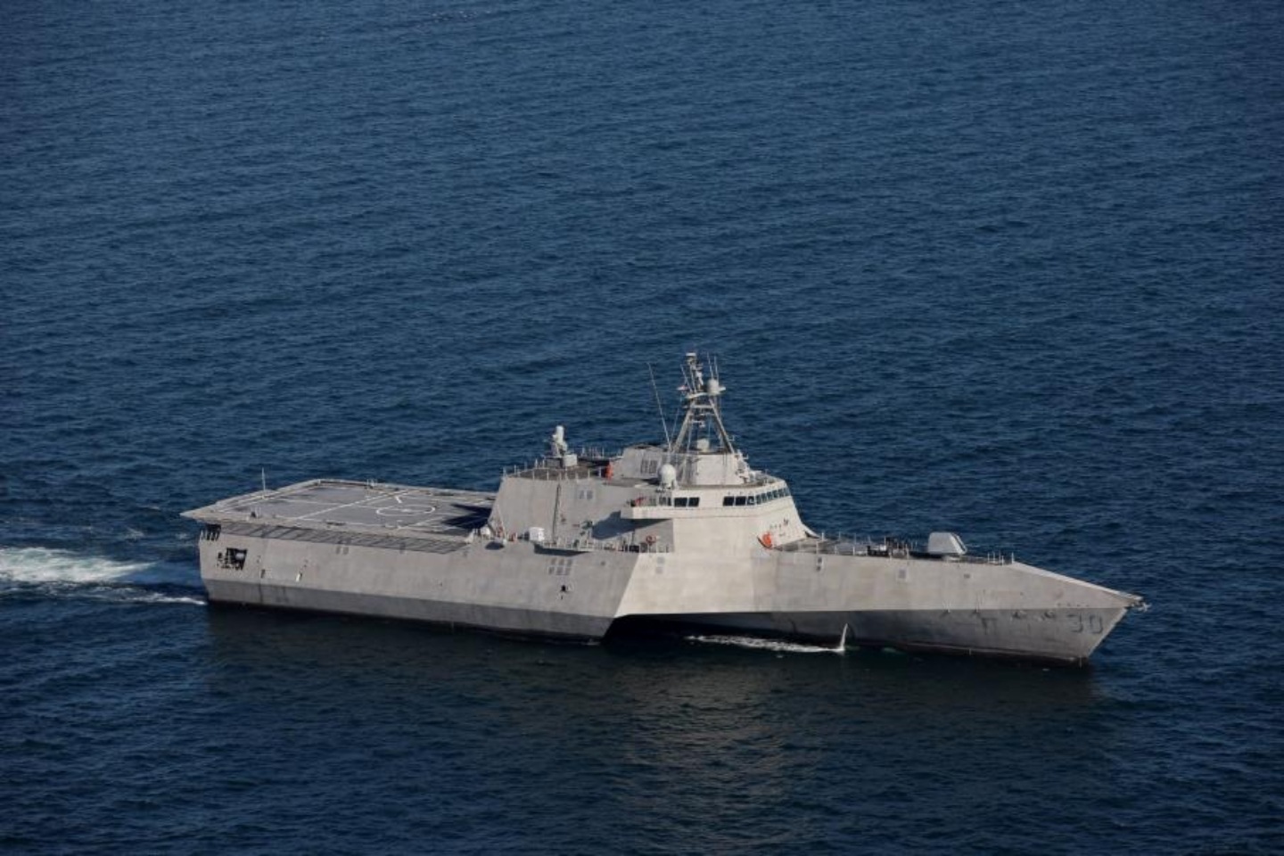 Austal cuts earning guidance after delayed US contract