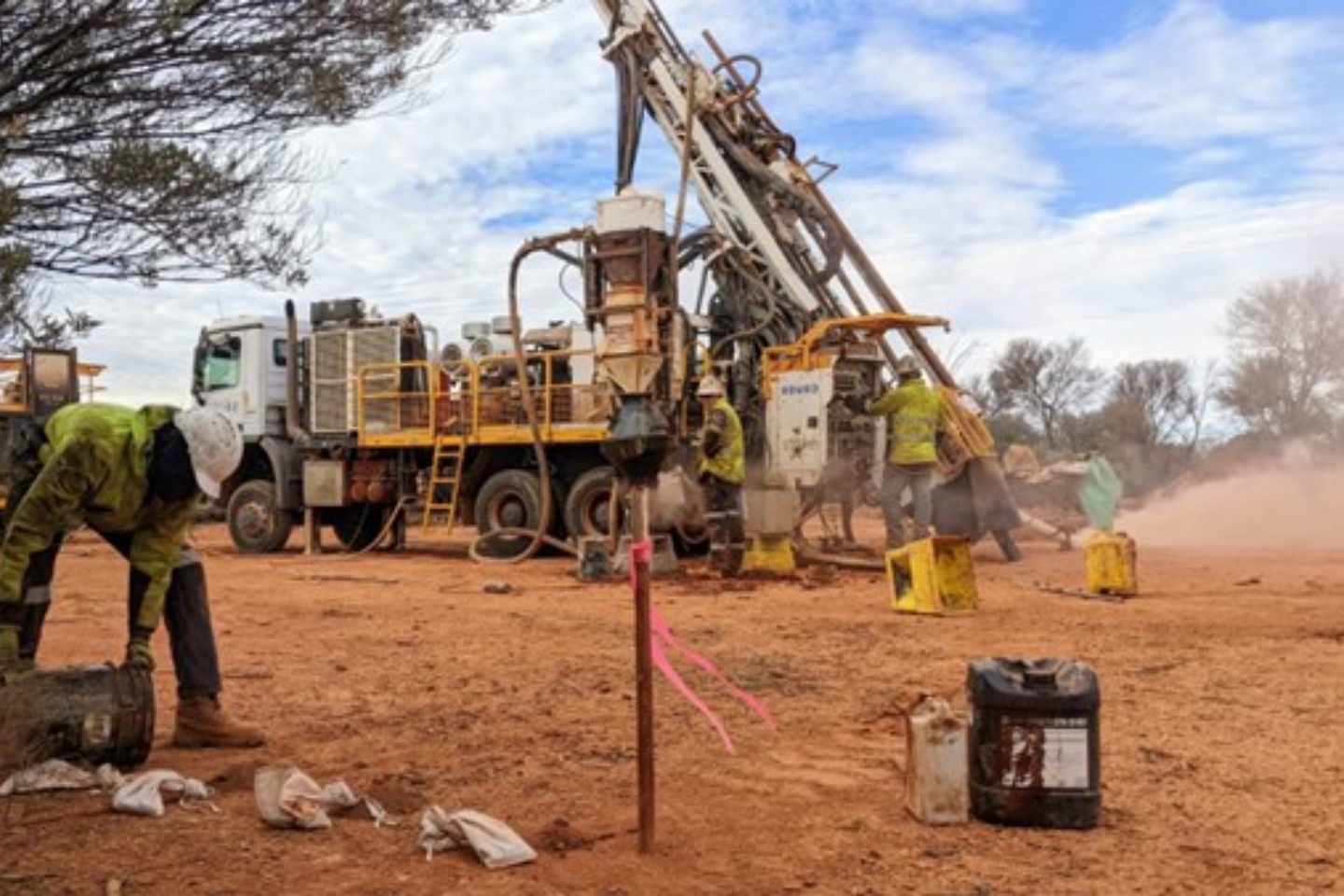 MEEKA METALS MURCHISON DRILLING 2 BULLSNBEARS