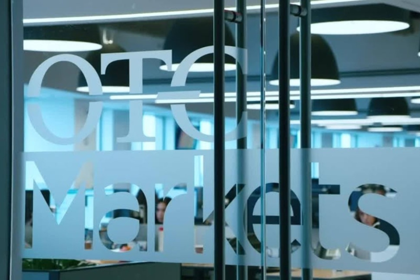 AMERICAN WEST_OTC_BULLSNBEARWA