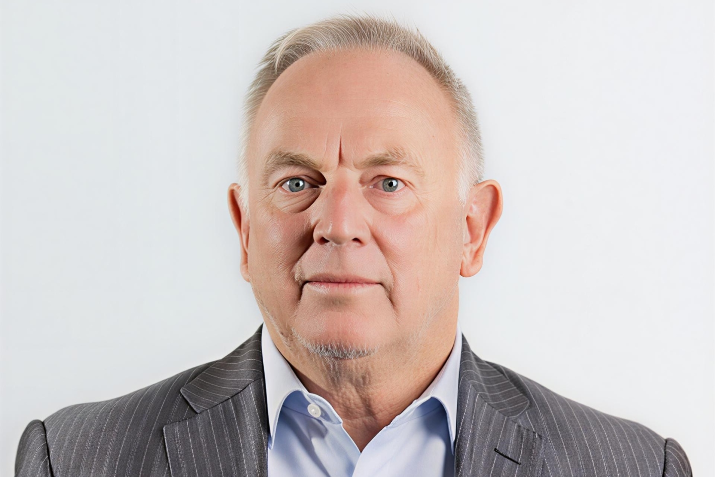 AURUM AUE R_SIMPSON BNBWA