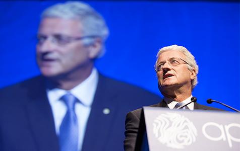 Palmer lets ‘team business’ down