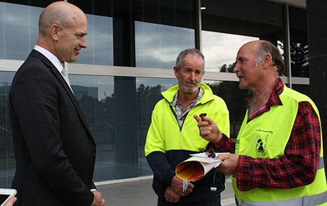 Truck drivers rally to reopen Tier 3