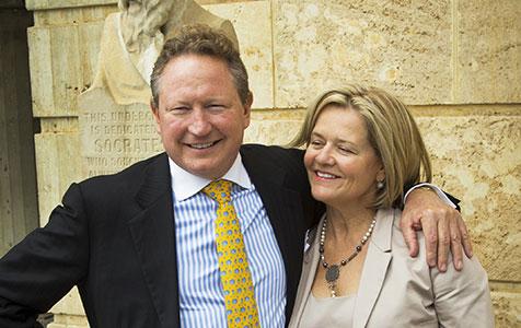 Forrest backs "welfare card"