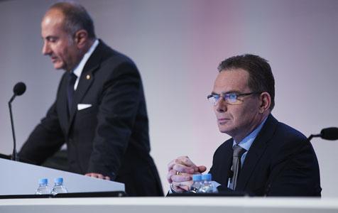 BHP pushes demerger at London AGM