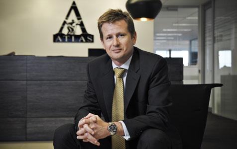 Atlas Iron flags $900m write-down