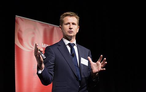 Atlas Iron admits selling at a loss