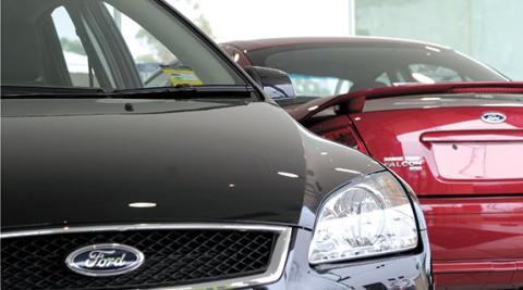 Vehicle sales continue to plummet