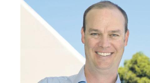 Visitors log on to Rotto’s free WiFi