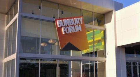 Lorna Jane signs lease at Bunbury Forum