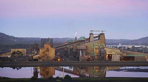 South32 delays manganese project restart