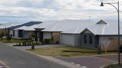 Sinking continues for new home sales