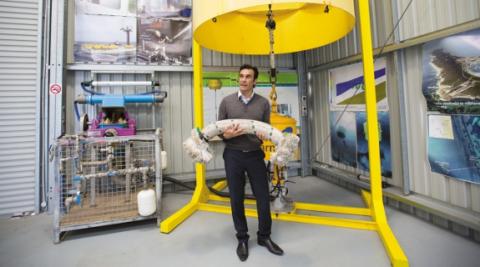 Wave players’ swell connection