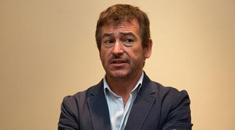 Bennett's S2 slips on first day