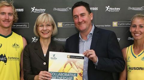 Curtin strikes deal with hockey