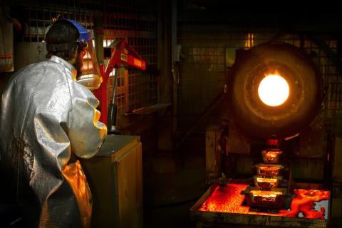 Gold miners steady on quarterly results