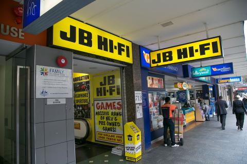 JB Hi-Fi shares slump on margin warning