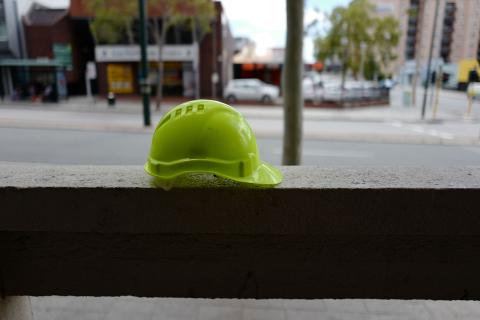 Women win as unemployment rate steadies