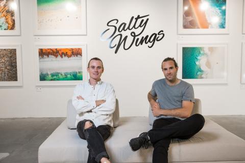 Web puts photographers in the picture