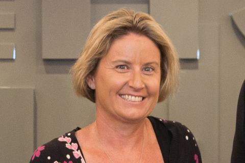 Govt backs barramundi farm, Warburton resigns