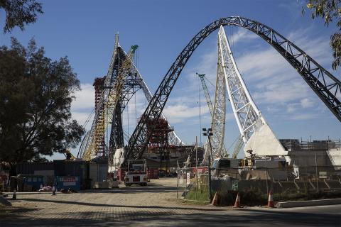 Perth city-to-stadium footbridge delayed