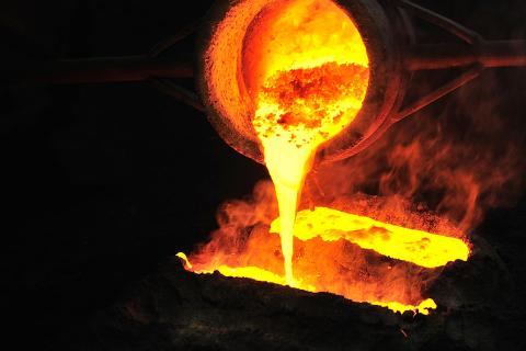 Empire shareholders seek board spill