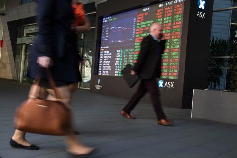 ASX down amid trade war fears