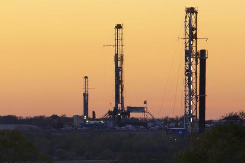 Trump tweet pushes oil price down