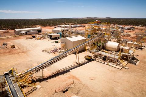 Fire stops work at WA gold mine