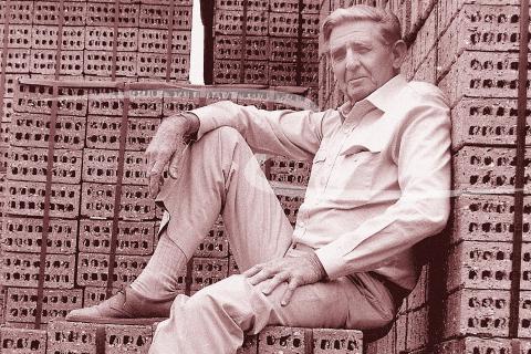 Ric New honoured with Robert Law Award