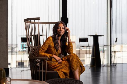 Jessica Gomes grows to Asia