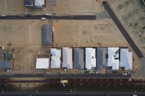 Housing construction to remain near record lows