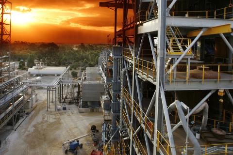 Alcoa locks in gas supply