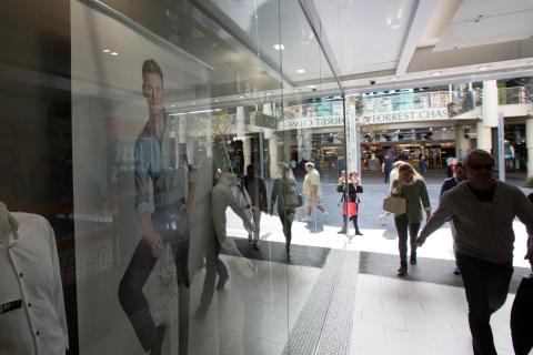 Chances of RBA cut grow as GDP falls short