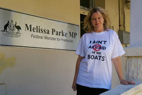 Former Labor minister will contest Curtin