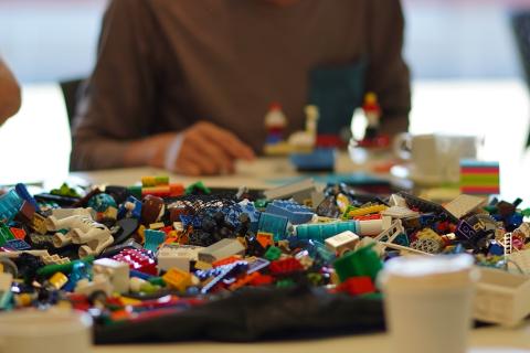 Play a serious way to build innovation