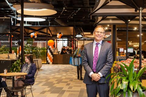 Perron buys Westfield centre stake for $575m