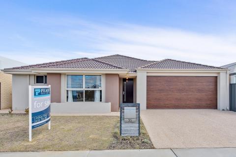 Scarborough real estate agent banned for life