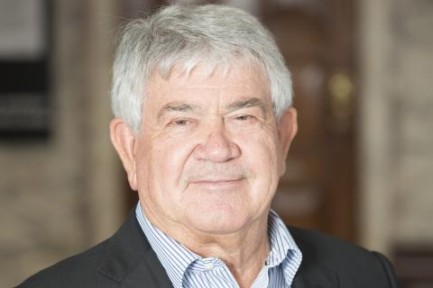 Jupiter chair slams shareholders