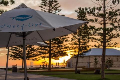 Sweetlips and Tim Ho Wan close doors