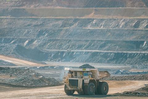 Trade surplus, WA exports smash ceiling