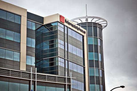 Monadelphous Kemerton contract, profit down