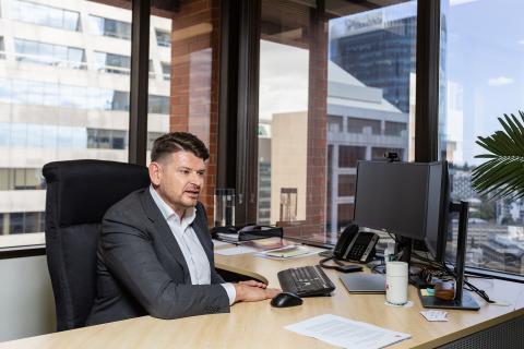 Major contractor set for new start